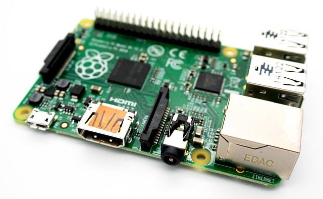 Raspberry Pi used to interface to club weather station and upload images to Website.